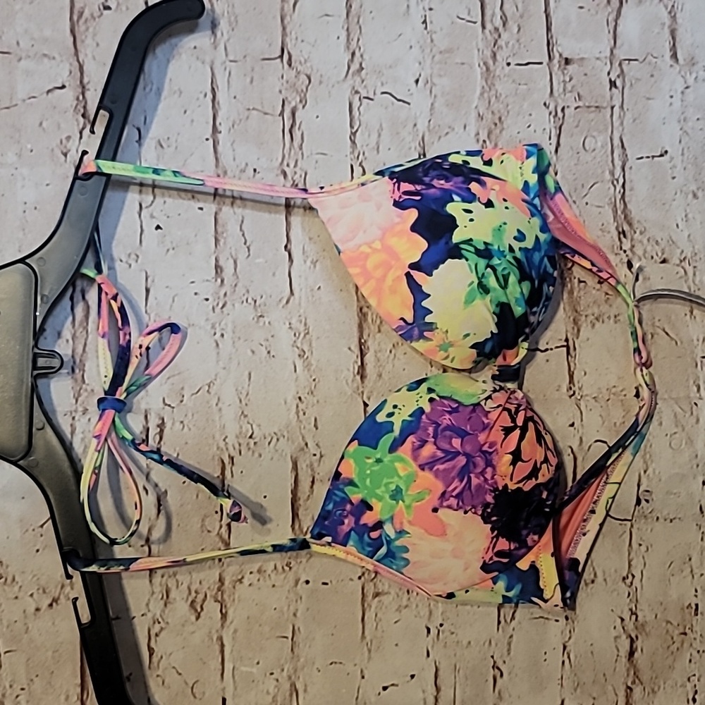Pink Victoria's secret bathing suit top sz small bikini top - Picture 1 of 3